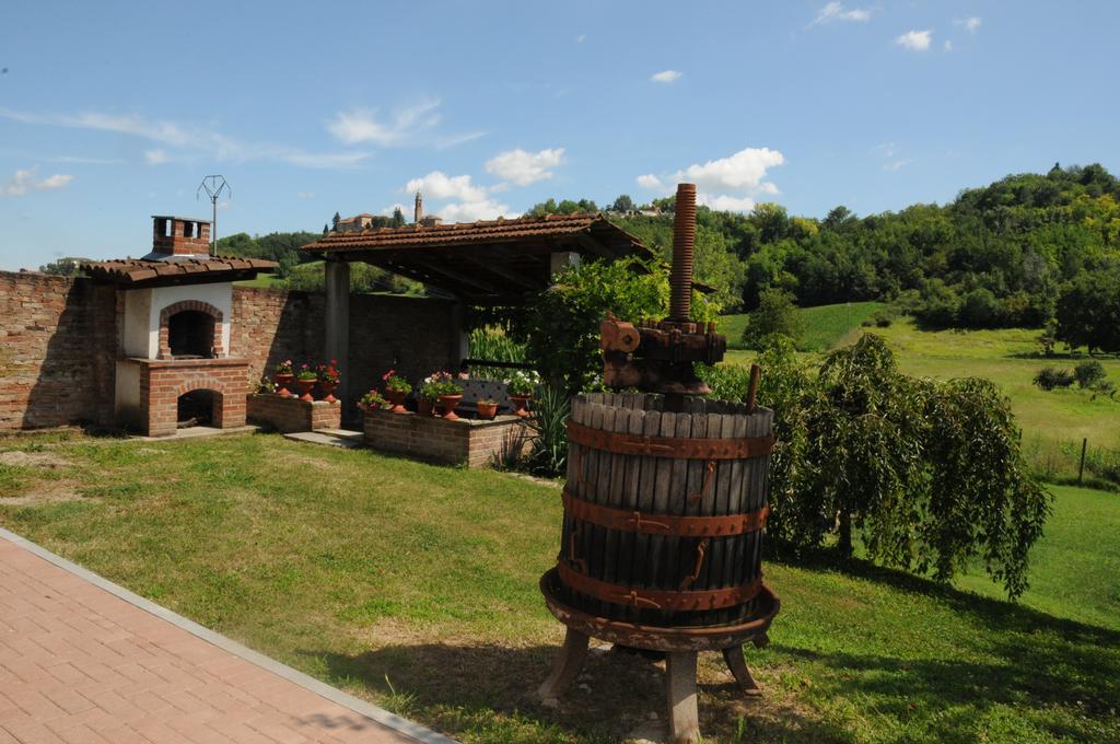 B&B La Coccarda CastellʼAlfero Exteriér fotografie